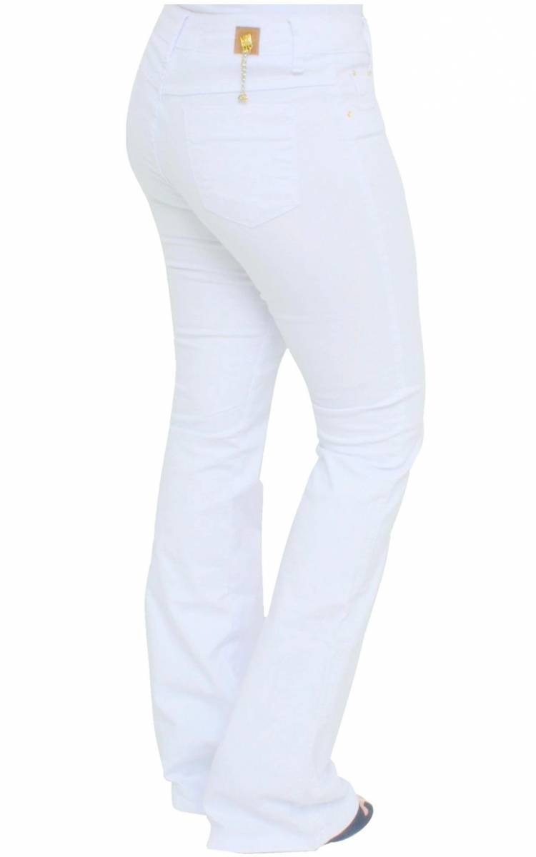 calça branca flare feminina