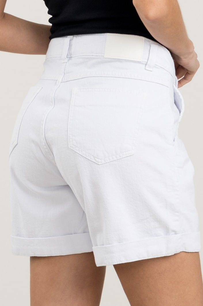 Bermuda Branca Feminina com Barra Italiana