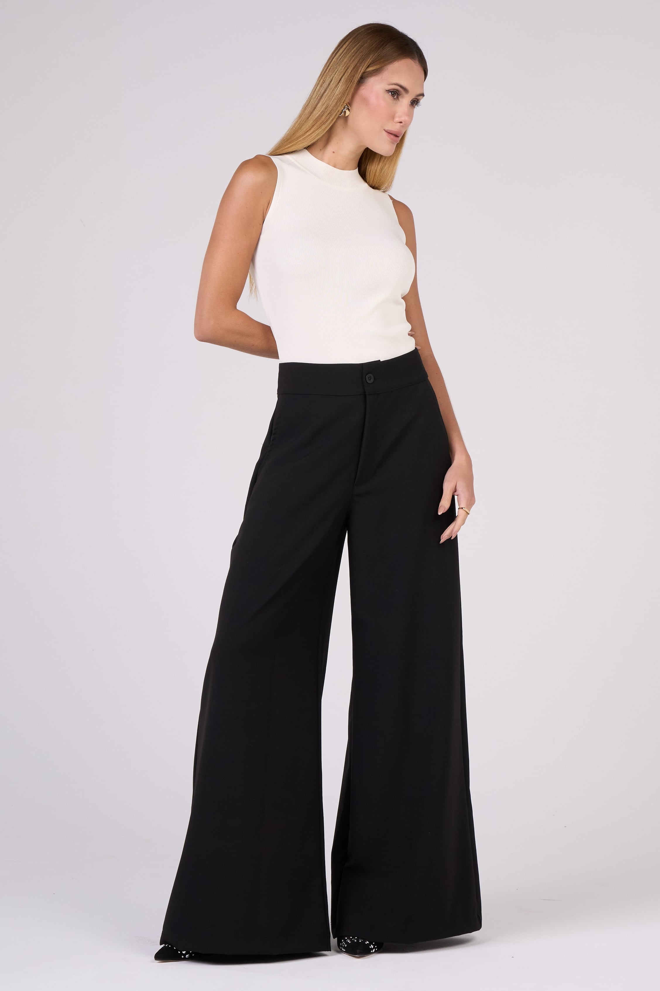 Calça Alfaiataria Pantalona Preta