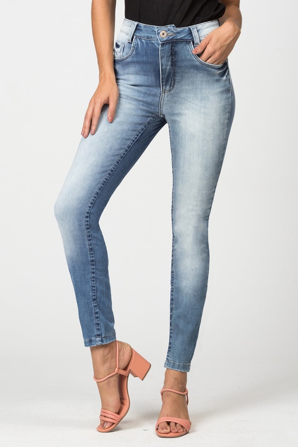 carbon Nationwide Evil Calça Feminina Jeans Claro - Oxiblue Jeans