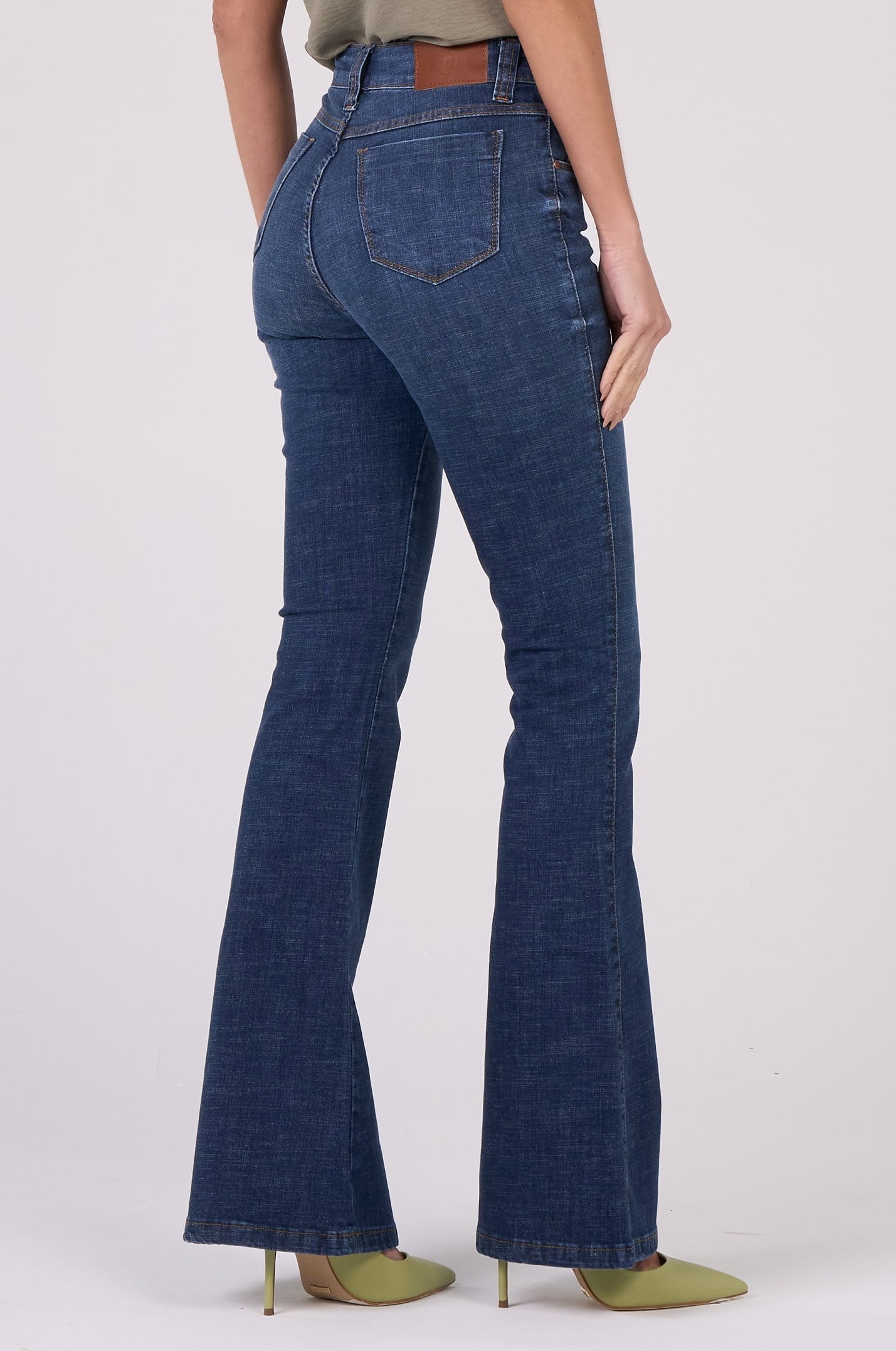 Calça Flare Jeans Azul Médio F24102