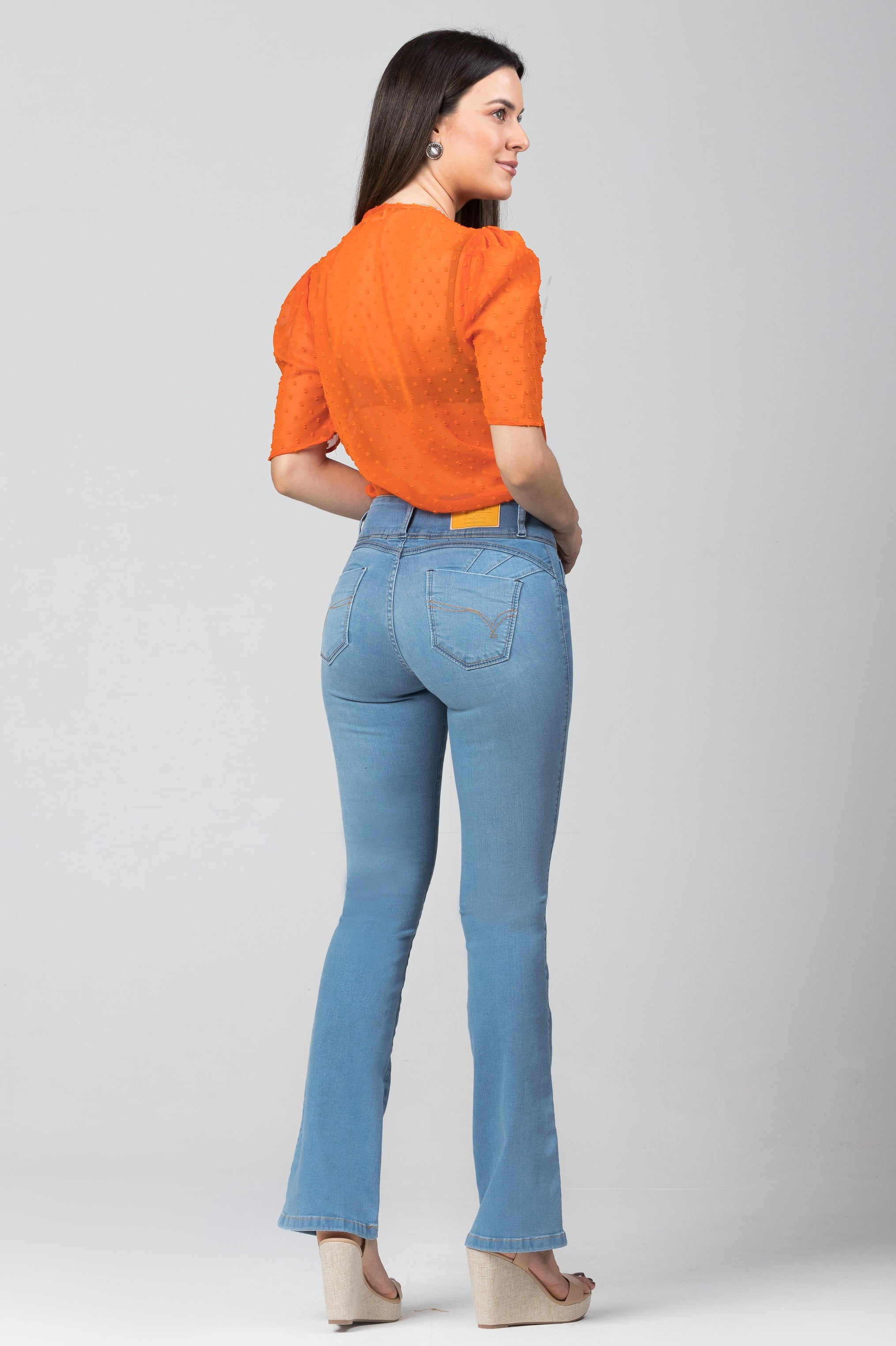 Calça jeans flare boot cut cintura alta clara levanta bumbum - HR