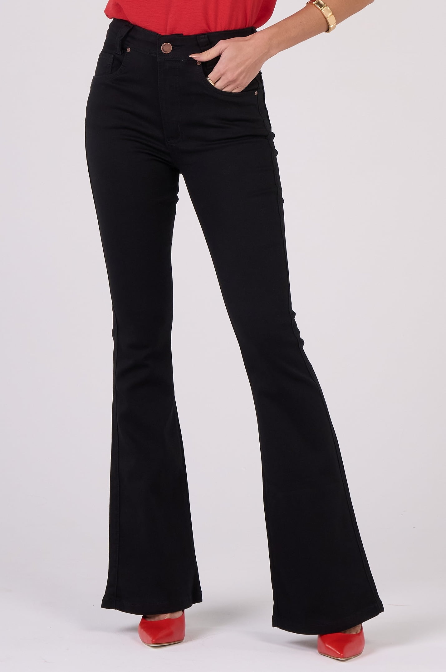 Calça Flare Preta de Sarja F24101PT