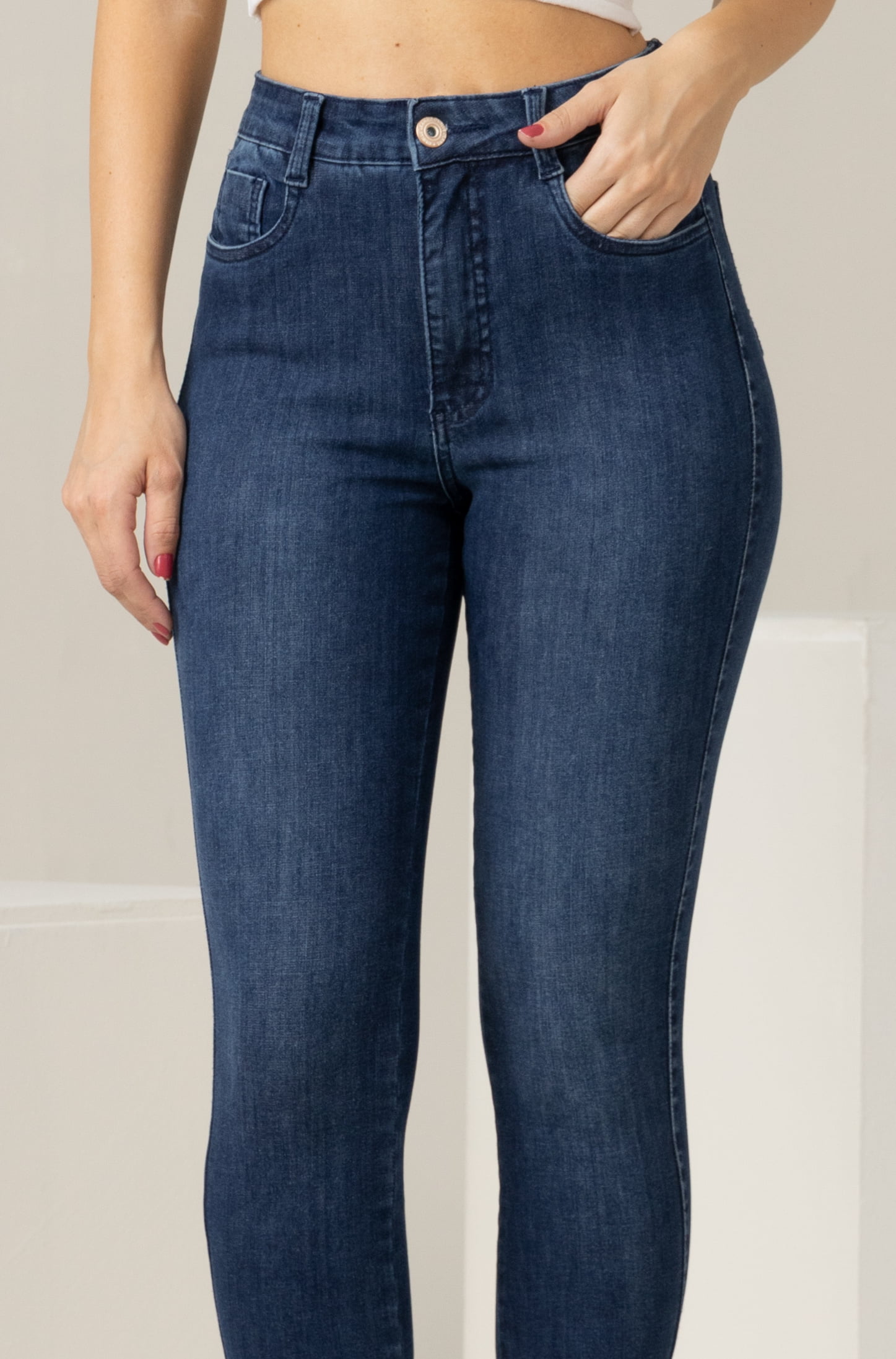 Calça Jeans Feminina Escura Skinny F2023094 - Oxiblue Jeans