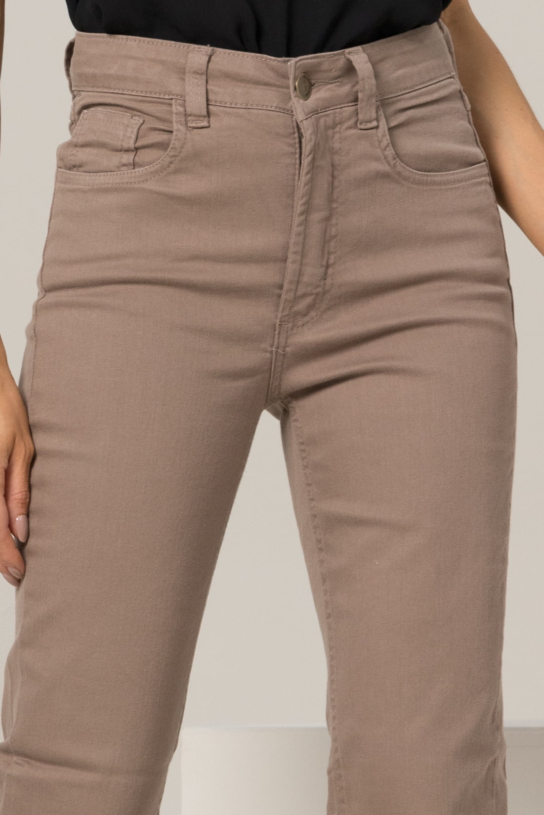 Calça Cargo Caqui Feminina na Oxiblue Jeans