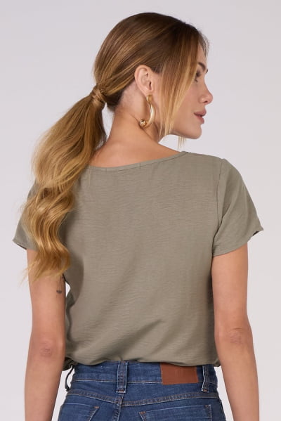 Blusa Feminina Verde com Tecido Crepado Duna CA25007VM