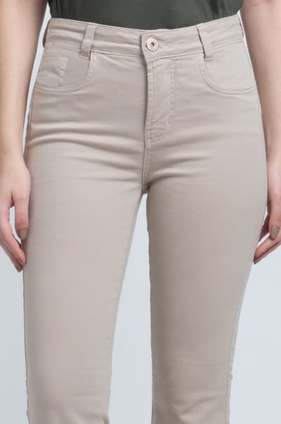 Calça Flare Areia de Sarja F2897AR