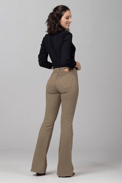 Calça Flare de Sarja Caqui com Cós Largo