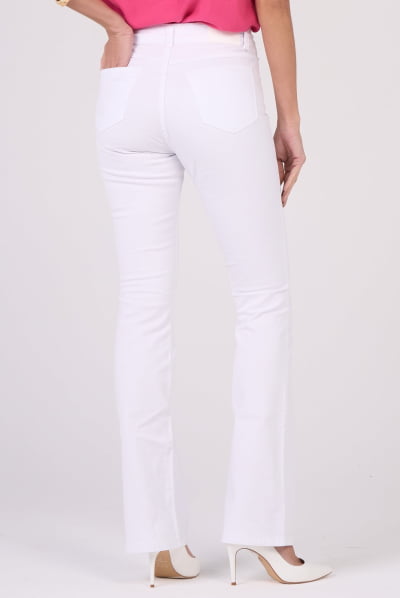 Calça Flare de Sarja Branca F2507BR