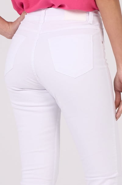 Calça Flare de Sarja Branca F2507BR