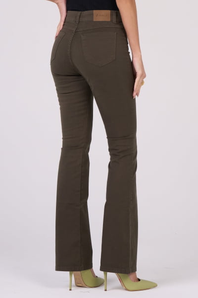 Calça Flare de Sarja Verde Militar F2507ML