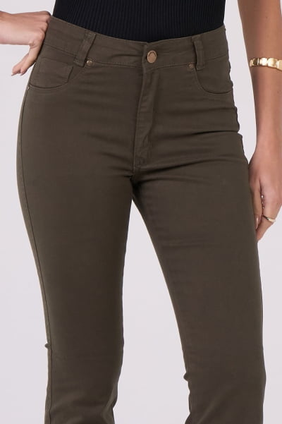 Calça Flare de Sarja Verde Militar F2507ML