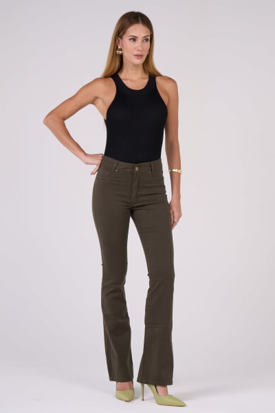 Calça Flare de Sarja Verde Militar F2507ML