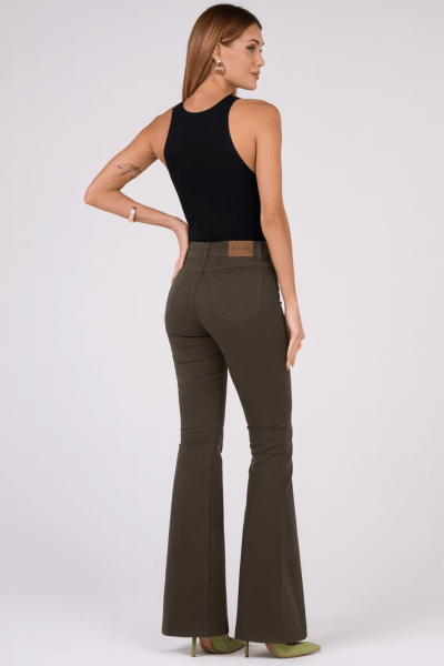 Calça Flare de Sarja Verde Militar F2507ML