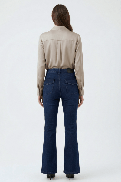 Calça Flare Jeans Azul Escuro com Bolsos Faca F26209