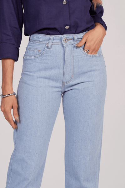 Calça Jeans Mom Azul Claro F24901