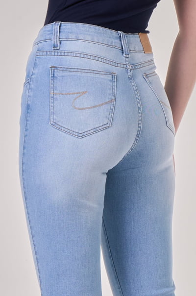 Calça Jeans Reta Feminina Clara F24037