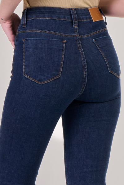 Calça Jeans Reta Feminina Escura F24057