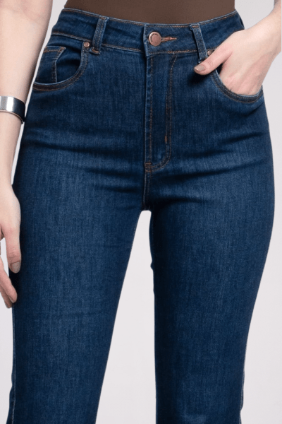 Calça Jeans Reta Feminina F24032 Calça Jeans Reta Feminina F24032