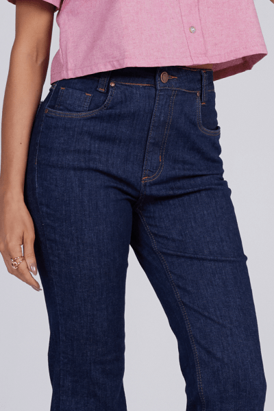 Calça Jeans Reta Feminina F24413 Calça Jeans Reta Feminina F24413