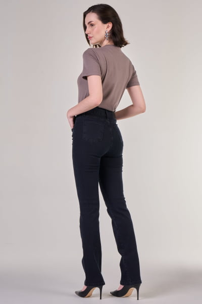 Calça Jeans Reta Feminina Preto Estonado F24064