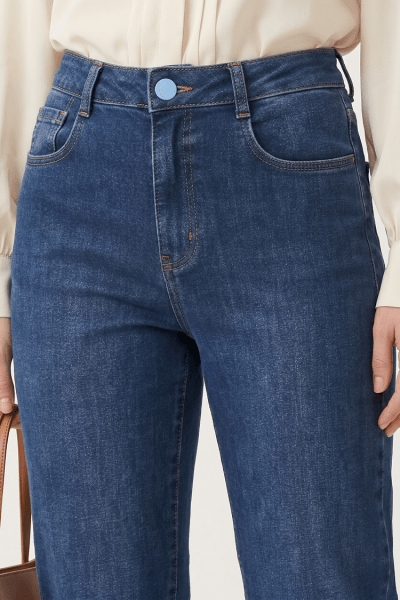 Calça Reta Feminina Jeans Azul Médio F26025 Calça Reta Feminina Jeans Azul Médio F26025
