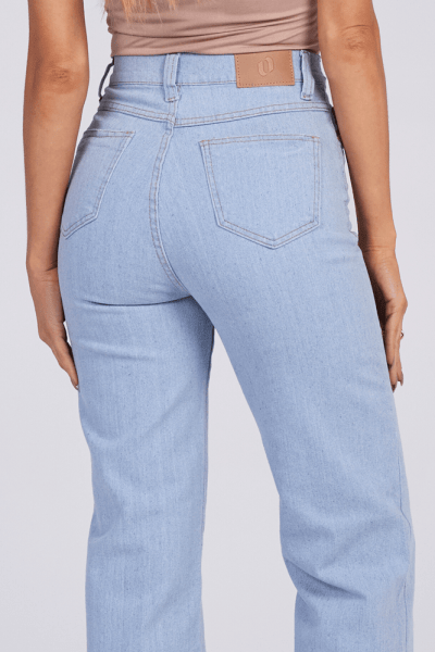 Calça Wide Leg Slim Jeans Claro F24900