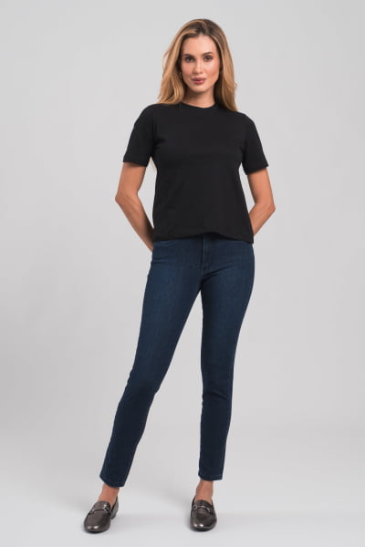 Camiseta Feminina Slim Preta CA24001